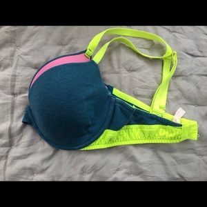 Beautiful pink Victoria secrets bra